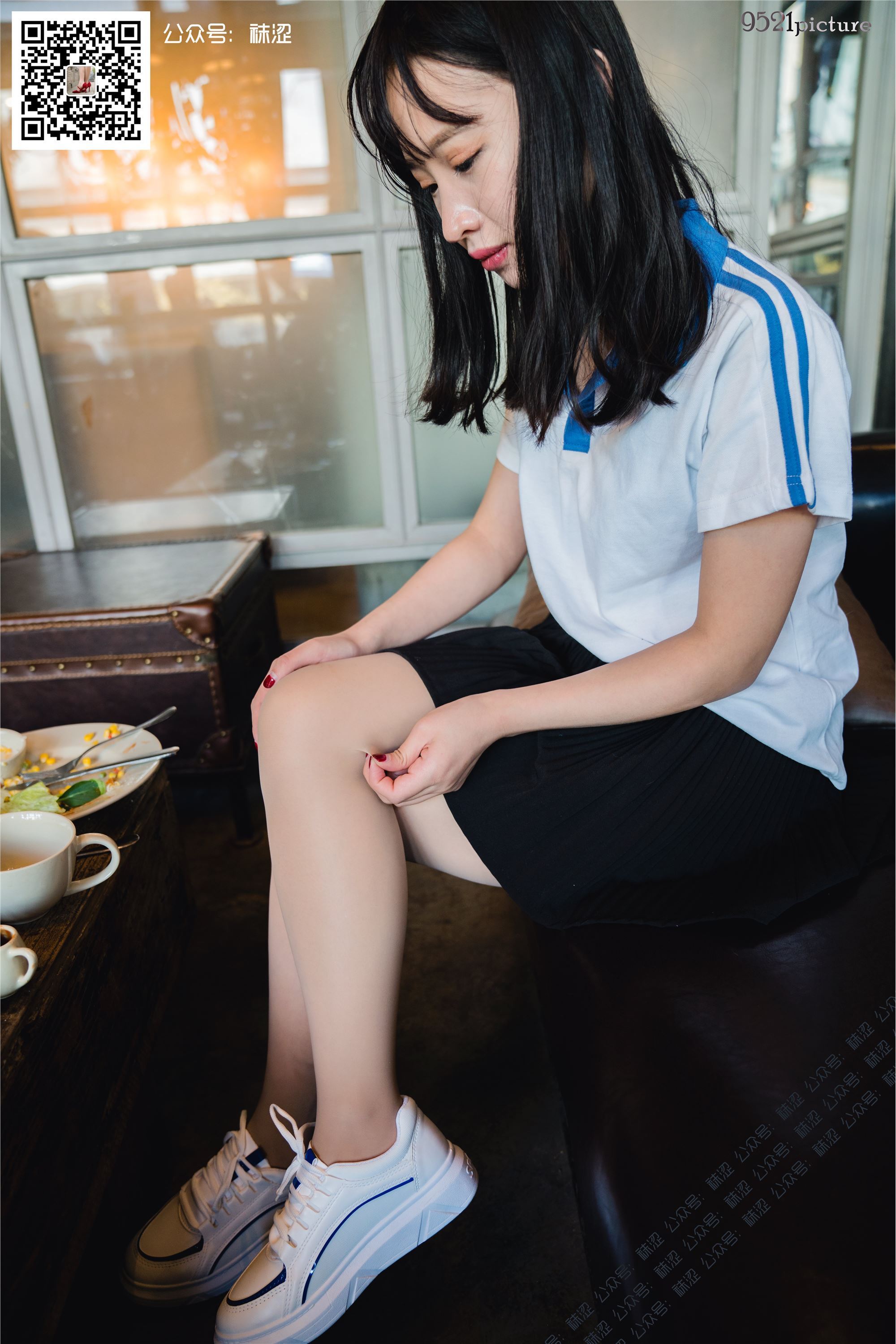 袜涩 005 Amanda学生制服